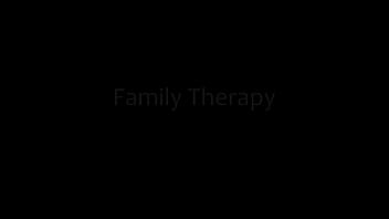 Inspeção do pênis da Little Step Sister - Serena Hill - Terapia Familiar - Alex Adams