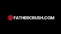 FatherCrush - Hijastra POV quiere una foto con mi polla