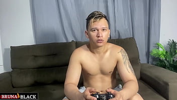 While he plays video games I take the opportunity and take off all my clothes and get naked so he can fuck and cum inside my hot pussy.