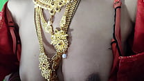 Sexy indische schöne Bhabi in rotem Saree hart ficken, stöhnend Hindi