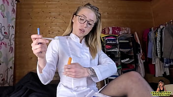Gorący amatorski anal z seksowną rosyjską pielęgniarką - Leksą Biffer