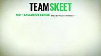 Nueva serie exclusiva de TeamSkeet: Our Little Secret - Naughty Neighbors feat. Zorra de verano