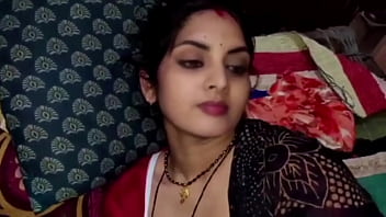 Linda garota indiana faz relação sexual com seu servo atrás do marido à meia-noite