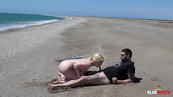 Dogging avec un inconnu sur la plage à cru