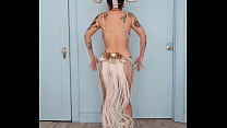 Aranivah Burlesque Dancer - Feather Tease