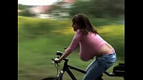 Milena Velba - bicicleta