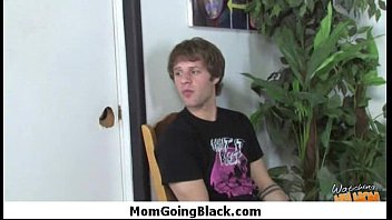 Tua madre prova un grosso cazzo nero 23